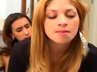 Shemale Fucks Girl