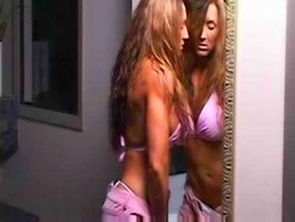 Muscle Hot Chick