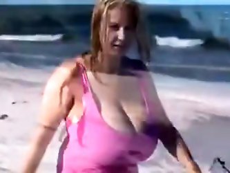 Amateur Mature Woman With Huge Boobs Video. These Are The...